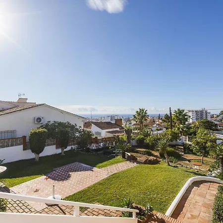 Villa Tamarindos - Stunning With Private Pool & Outside Space- Lual Nerja