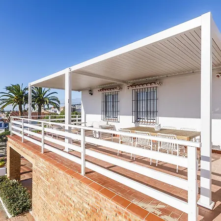 Villa Tamarindos - Stunning With Private Pool & Outside Space- Lual Nerja