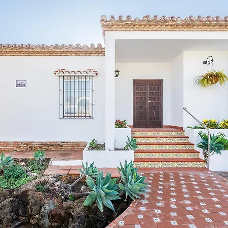 Villa Tamarindos - Stunning With Private Pool & Outside Space- Lual Nerja