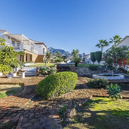 Tamarindos - Stunning With Private Pool & Outside Space- Lual Villa