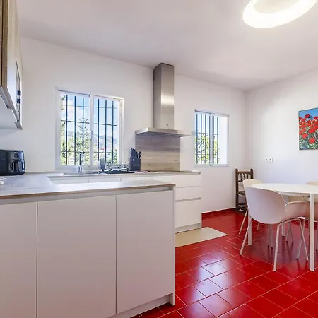 Tamarindos - Stunning With Private Pool & Outside Space- Lual Villa